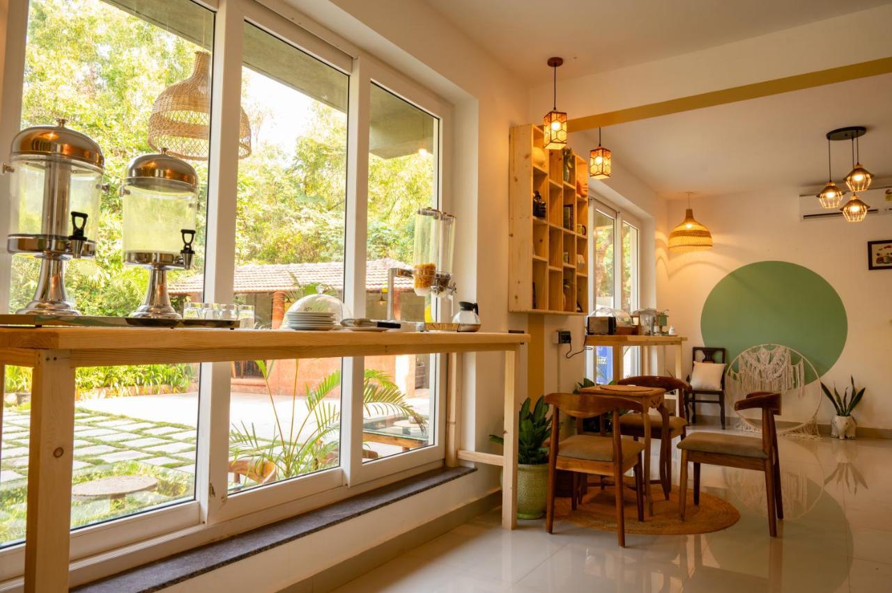 Locomo Boutique, Morjim - Stay Work Eat Zewnętrze zdjęcie
