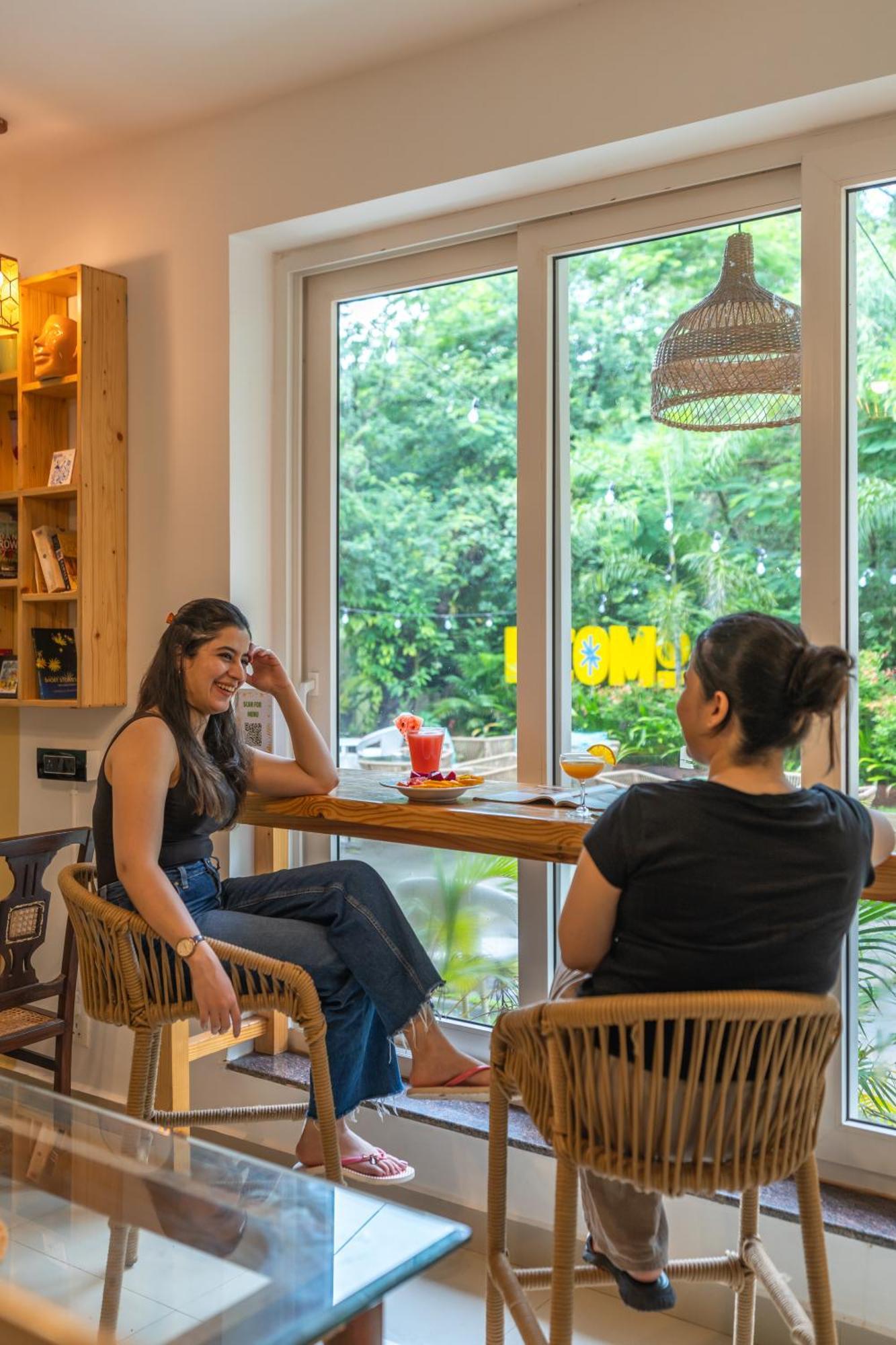 Locomo Boutique, Morjim - Stay Work Eat Zewnętrze zdjęcie