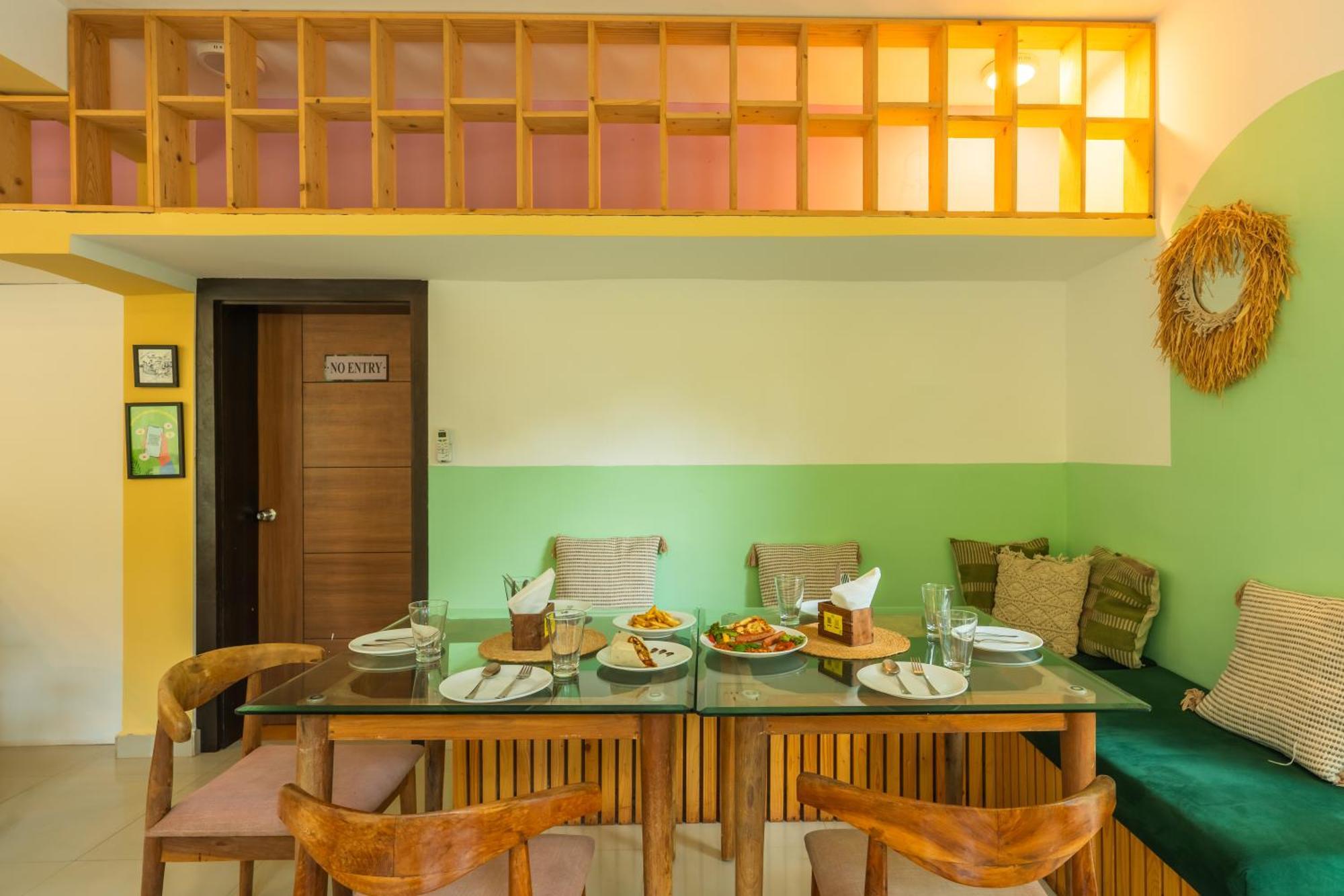 Locomo Boutique, Morjim - Stay Work Eat Zewnętrze zdjęcie