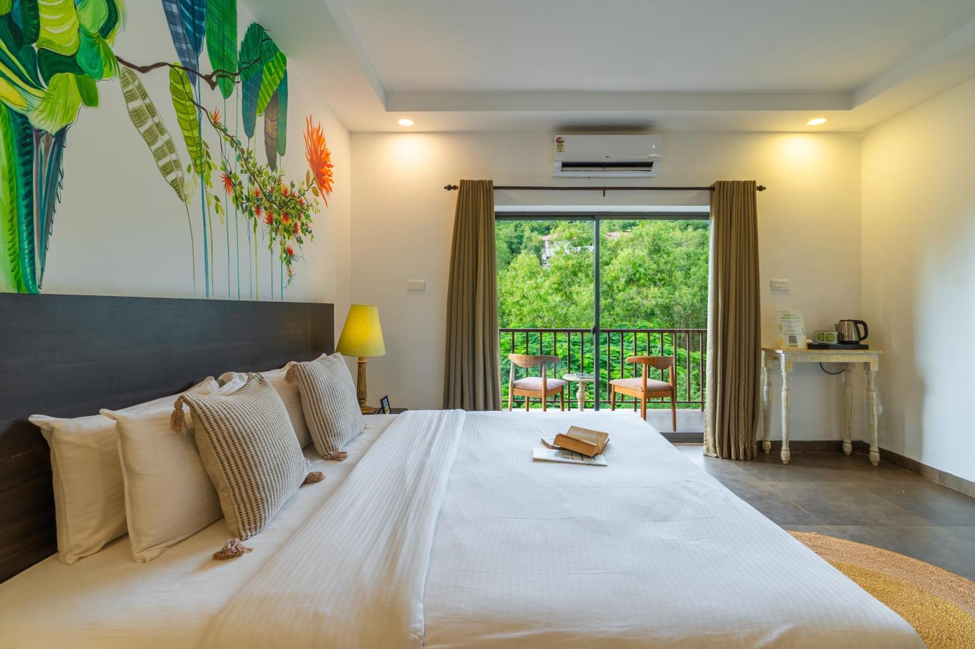 Locomo Boutique, Morjim - Stay Work Eat Zewnętrze zdjęcie